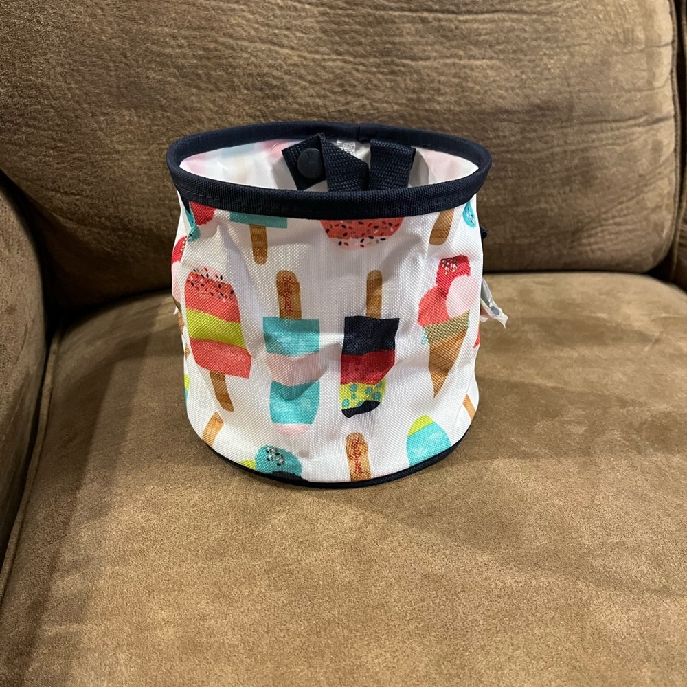 Thirty-one oh snap bin.  New